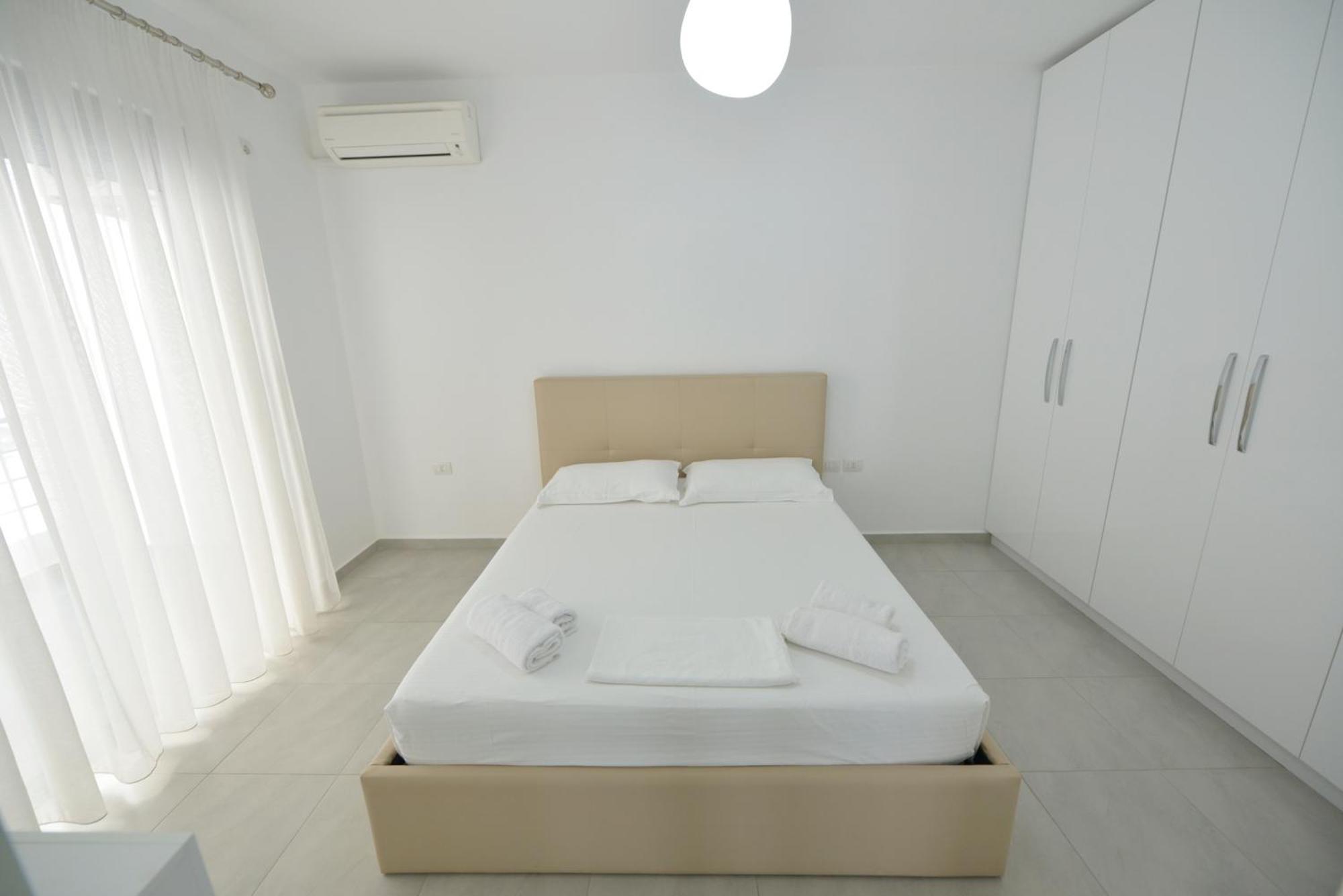 Apt Sarande *