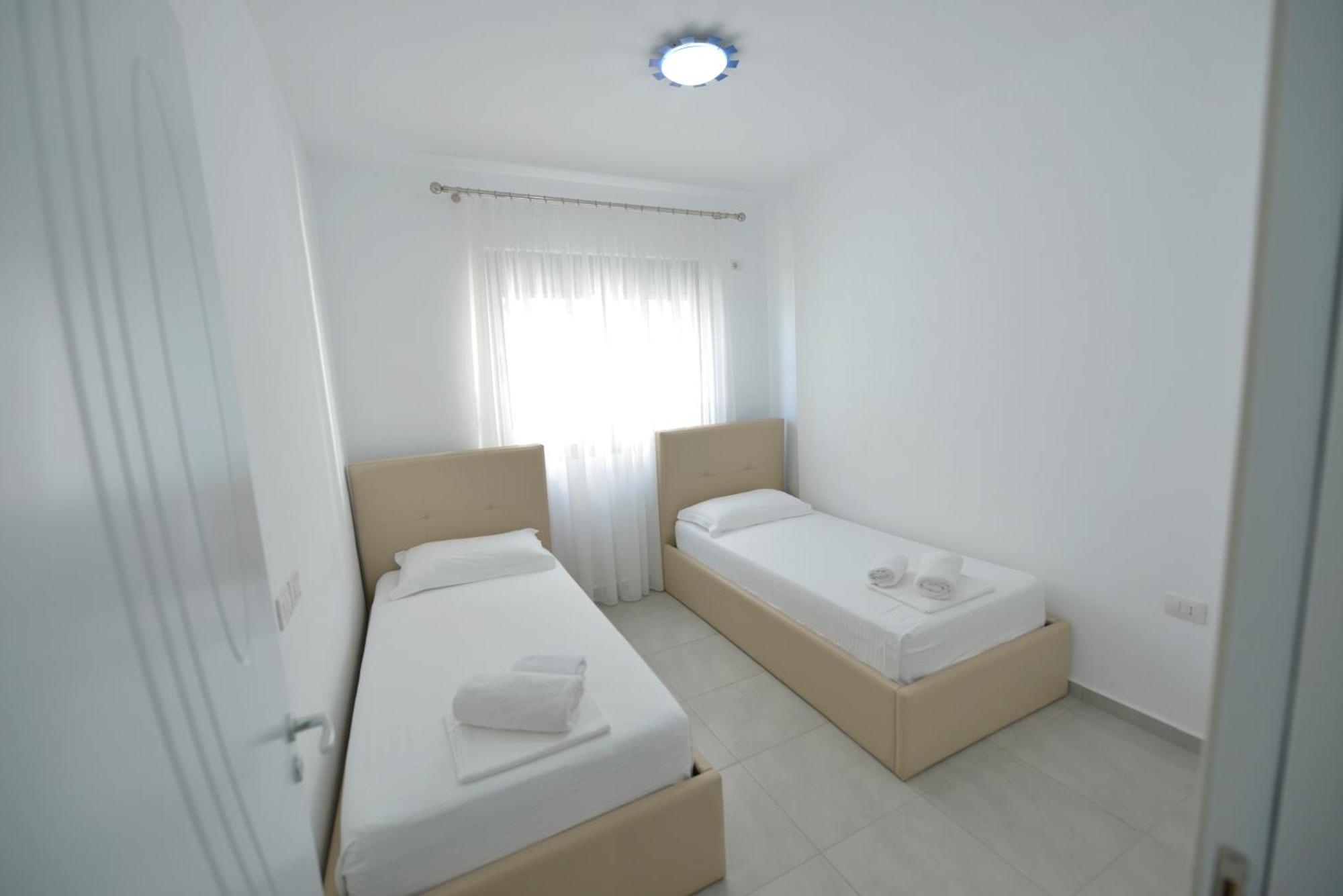 Apt Sarande Aparthotel