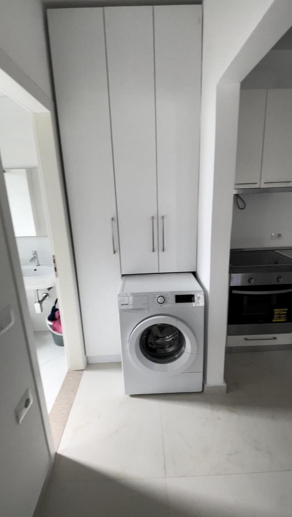 Apt Sarande Sarande