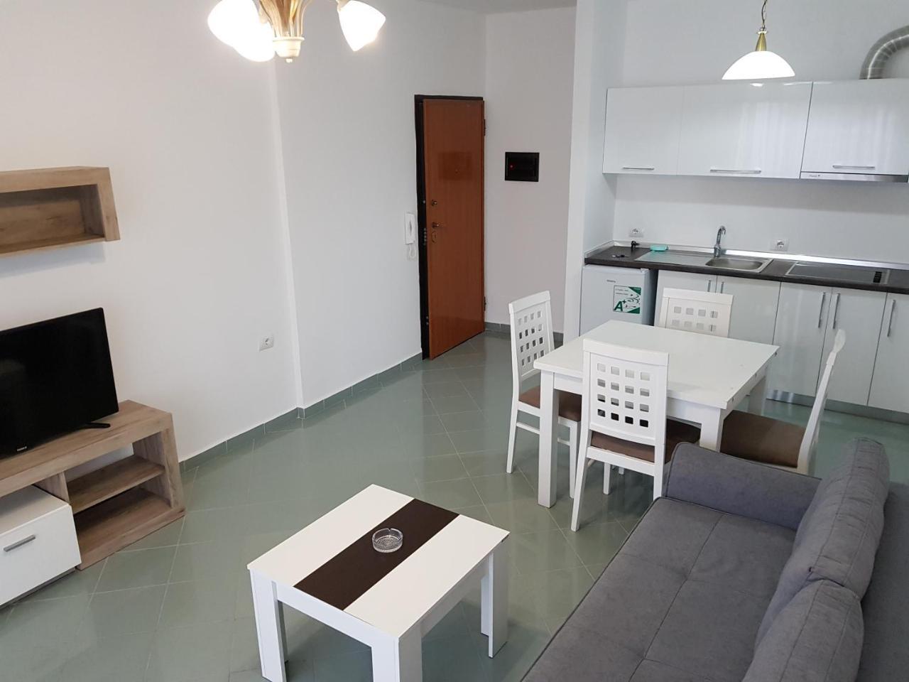 Apt Sarande Sarande